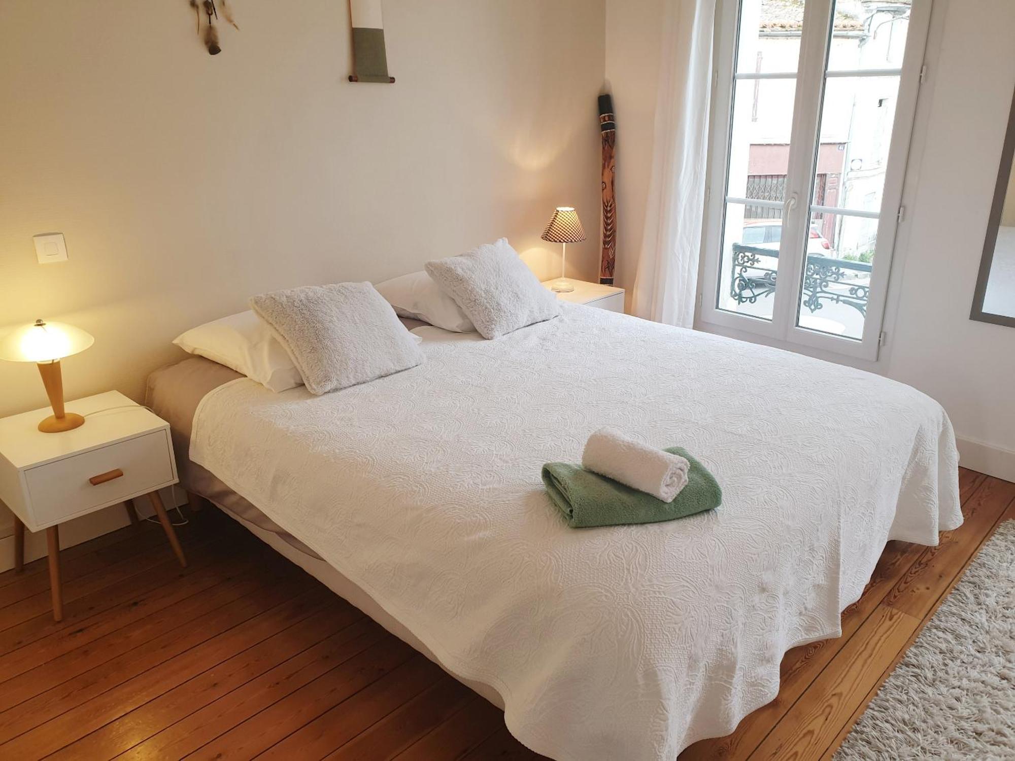 Maison De Ville Confortable Avec Cour Interieure Angoulême Szoba fotó